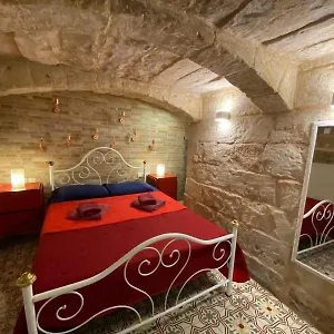 https://maltas-naughtiest-cabaret.qawrahotelsmalta.org